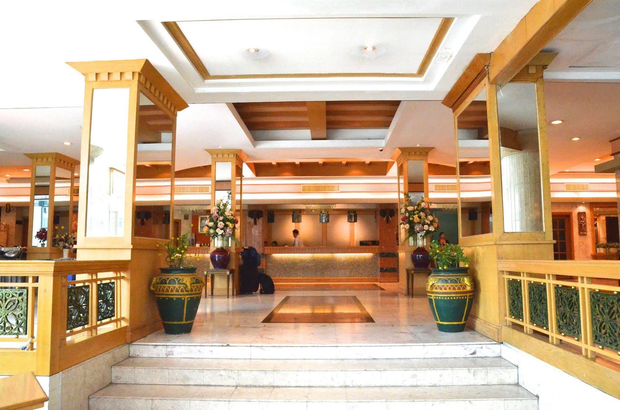 Ratchada City Hotel Bangkok Exteriér fotografie
